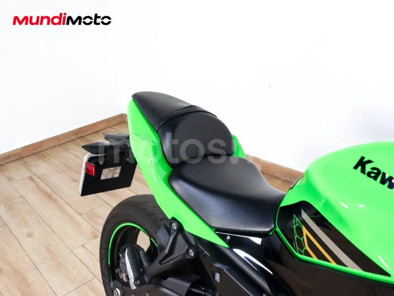 Kawasaki Ninja 650 - Vista 32