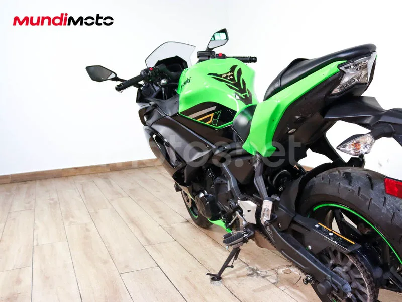 Kawasaki Ninja 650 - Vista 9