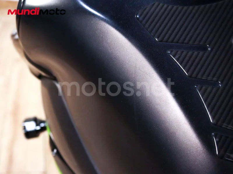 Kawasaki Z900 - Vista 16
