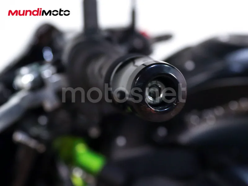 Kawasaki Z900 - Vista 18