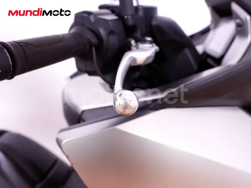 Honda Forza 750 - Vista 36