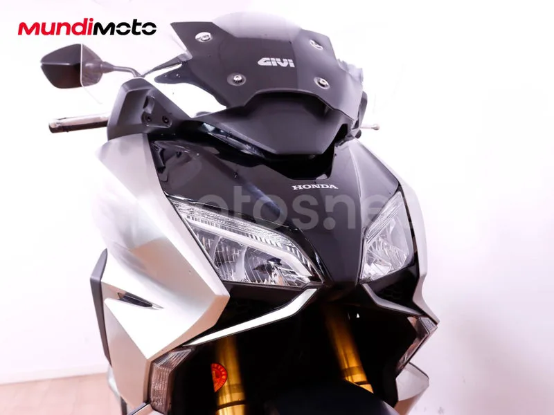 Honda Forza 750 - Vista 5