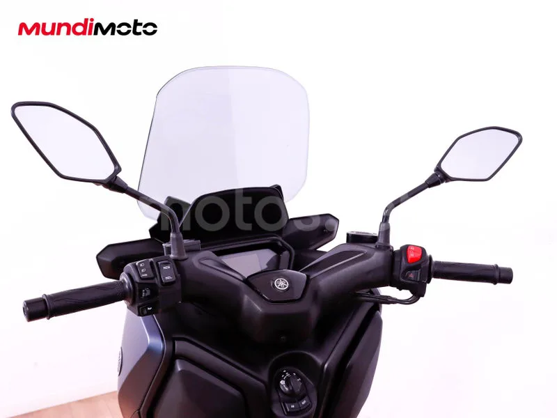 Yamaha XMAX 300 - Vista 11