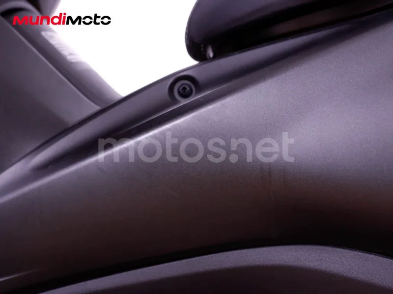 Yamaha XMAX 300 - Vista 21