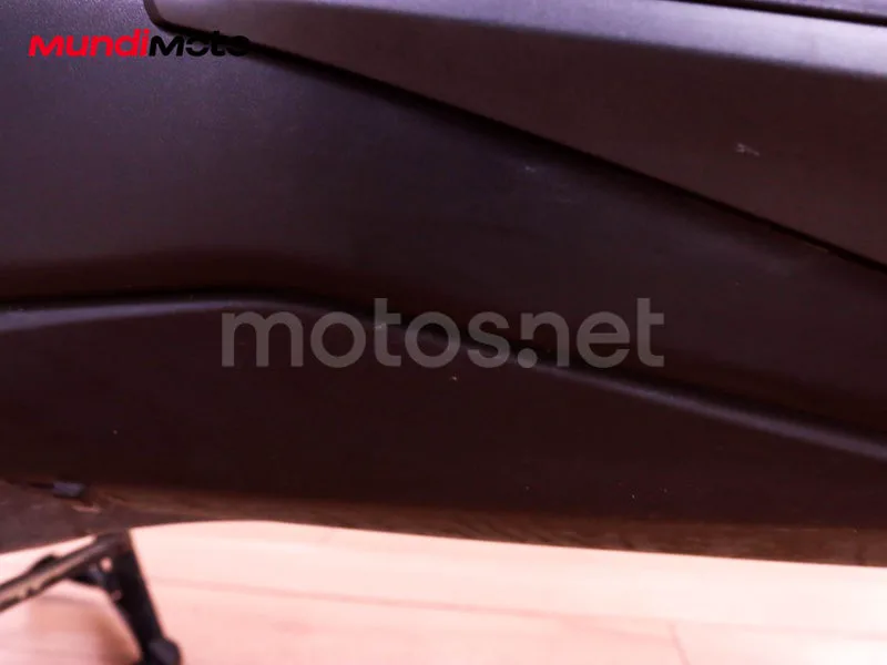 Yamaha XMAX 300 - Vista 30