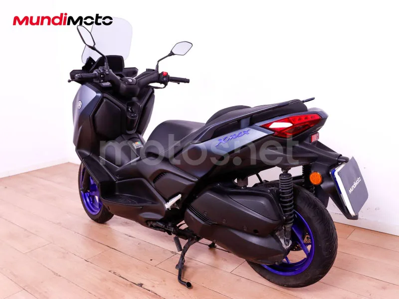 Yamaha XMAX 300 - Vista 8