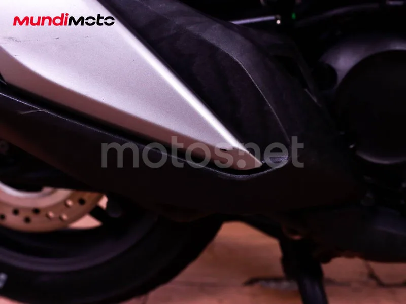 Honda Forza 350 - Vista 27
