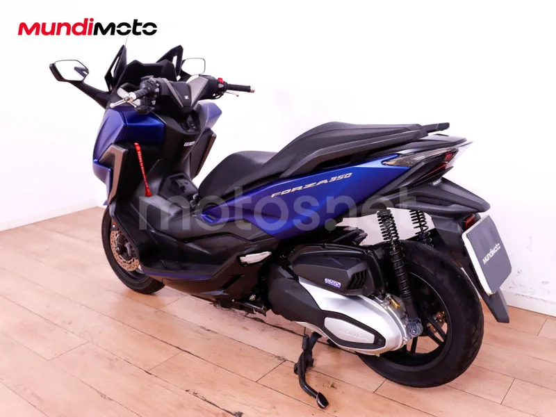 Honda Forza 350 - Vista 8