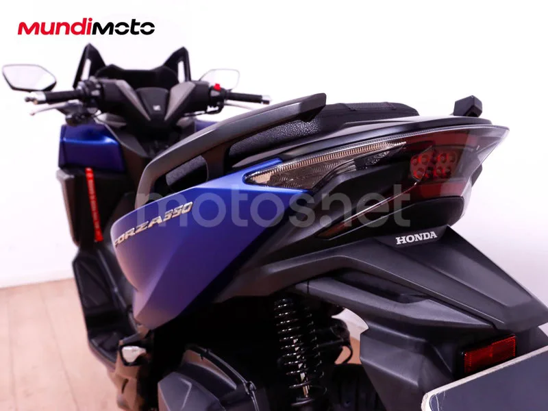 Honda Forza 350 - Vista 9