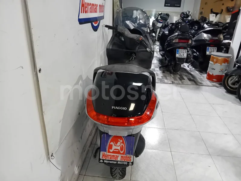 Piaggio X8 125 - Vista 6