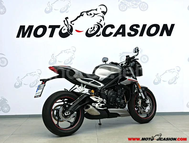 Triumph Street Triple - Vista 3