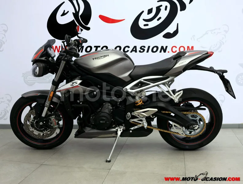 Triumph Street Triple - Vista 7