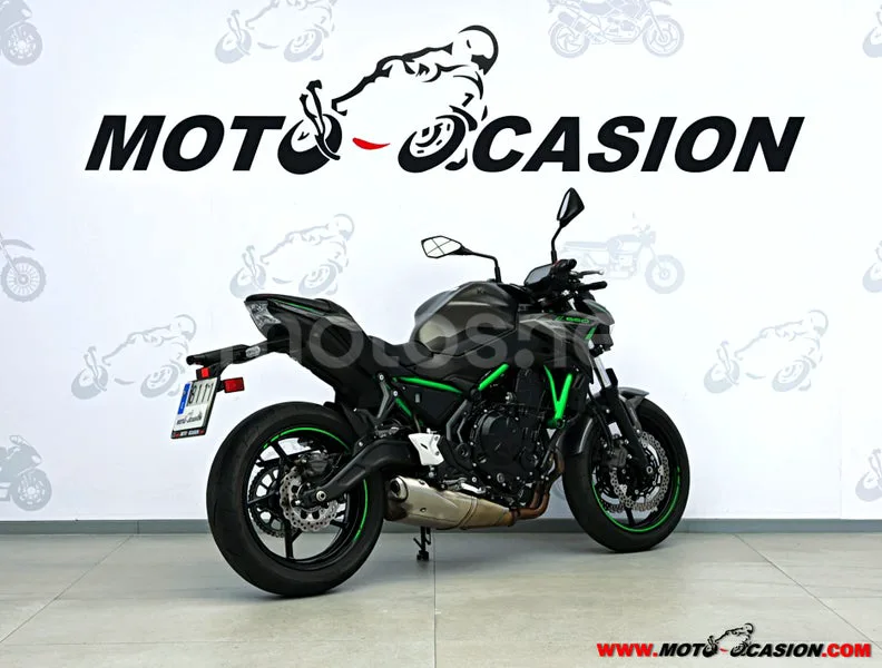 Kawasaki Z650 - Vista 3