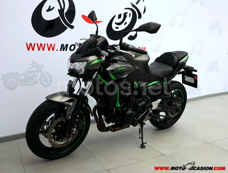 Kawasaki Z650 - Vista 8