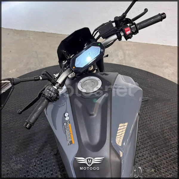 Yamaha MT-07 - Vista 8