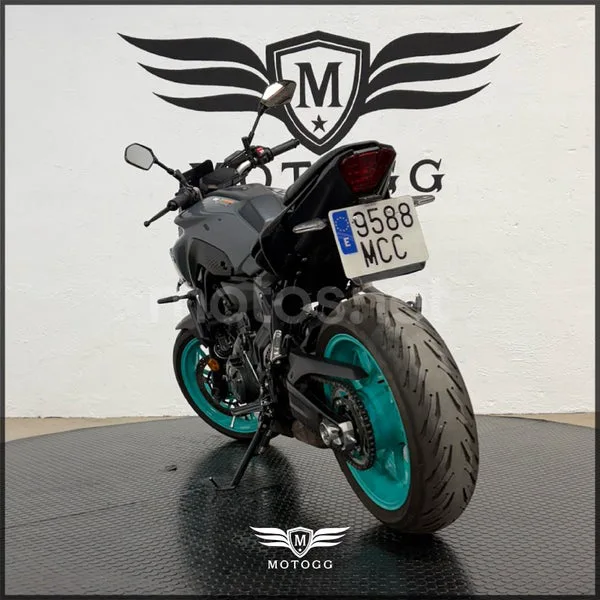 Yamaha MT-07 - Vista 9