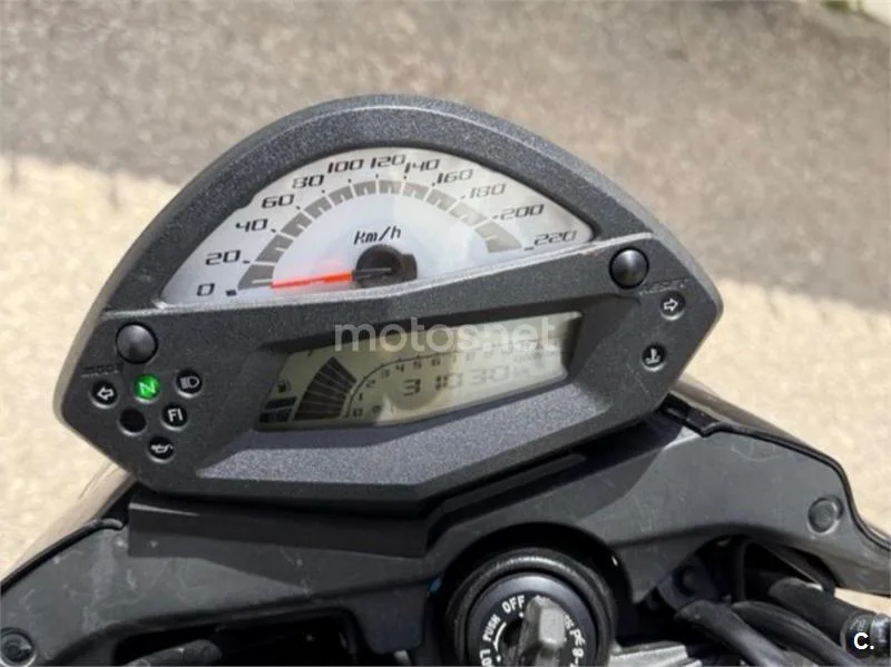 Kawasaki ER-6n - Vista 4