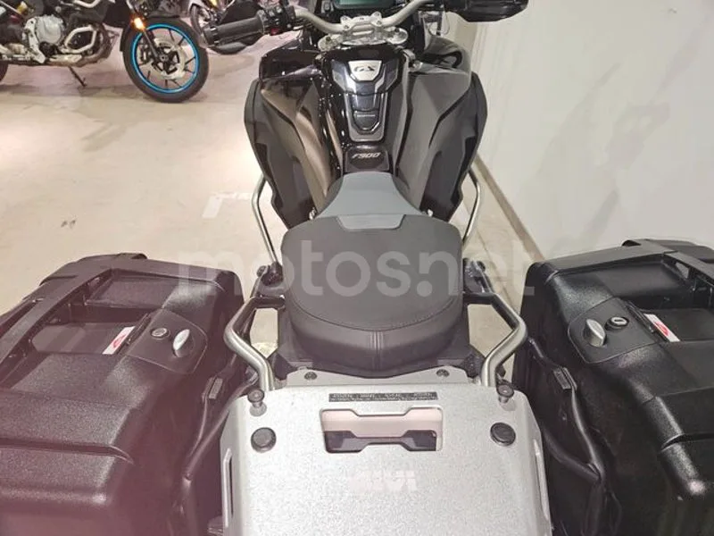 BMW F 900 GS - Vista 7