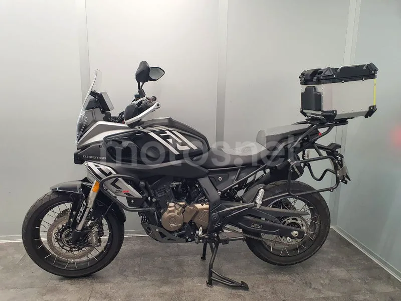 QJ Motor SRT 600 SX 5290 € 2025 A Coruña - 1