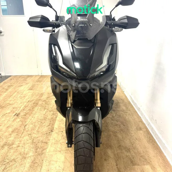 Honda ADV350 - Vista 9