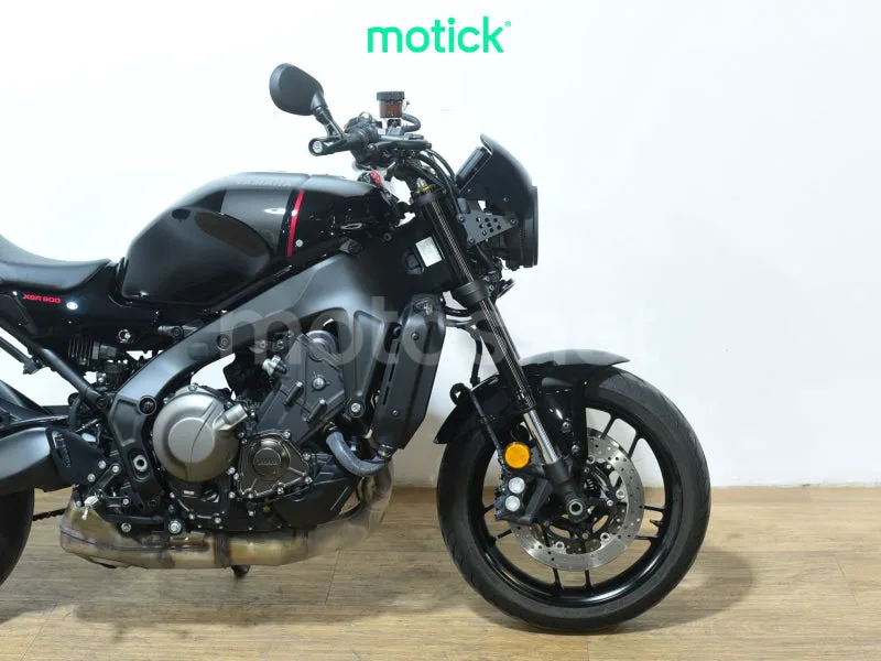Yamaha XSR900 - Vista 4