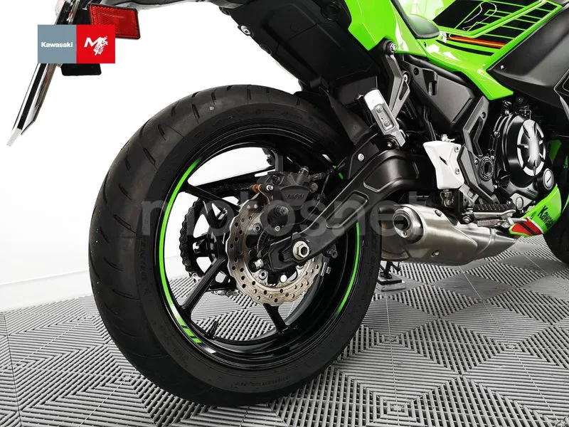Kawasaki Ninja 650 - Vista 13