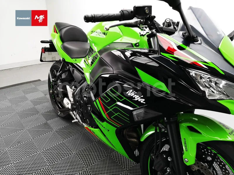 Kawasaki Ninja 650 - Vista 14