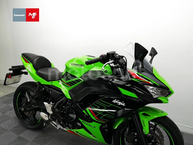 Kawasaki Ninja 650 - Vista 3