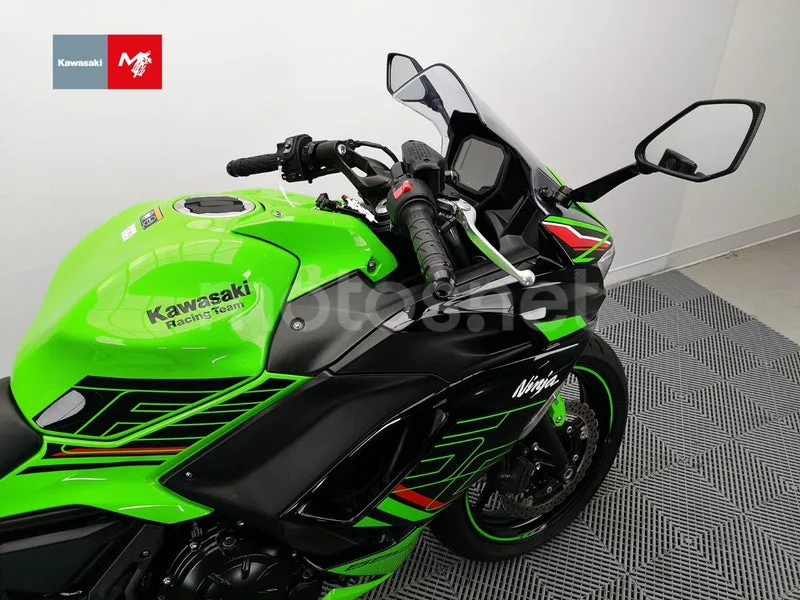 Kawasaki Ninja 650 - Vista 8