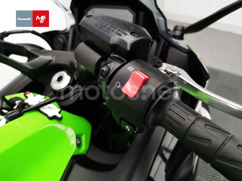 Kawasaki Ninja 650 - Vista 10