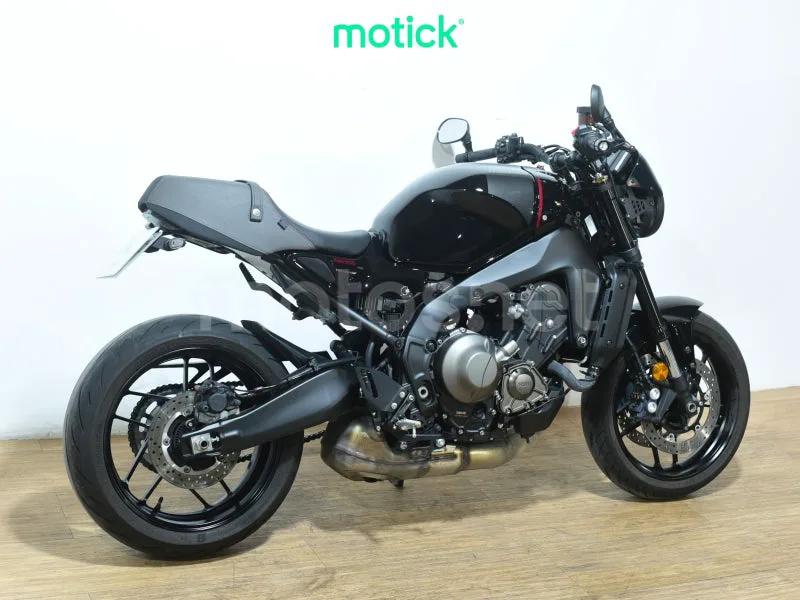 Yamaha XSR900 - Vista 10