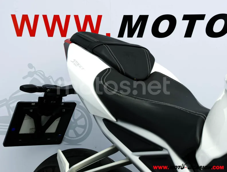 Triumph Street Triple 765 - Vista 10