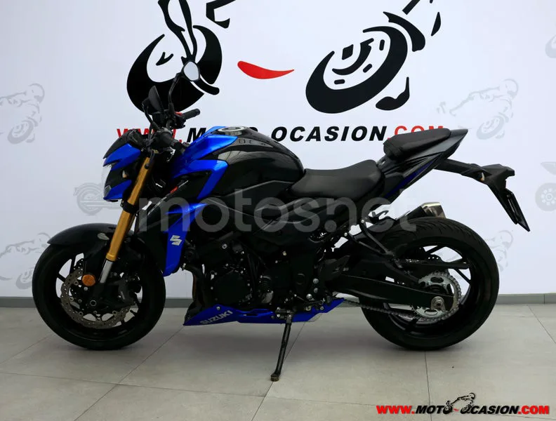 Suzuki GSX-S750 - Vista 7