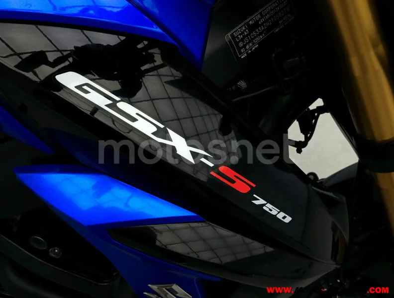 Suzuki GSX-S750 - Vista 9