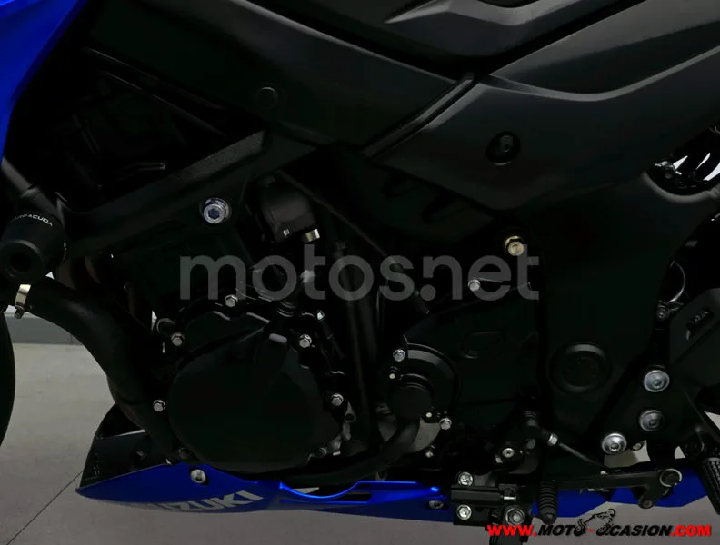 Suzuki GSX-S750 - Vista 10