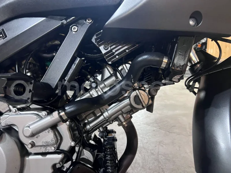 Suzuki V-Strom 650 - Vista 25