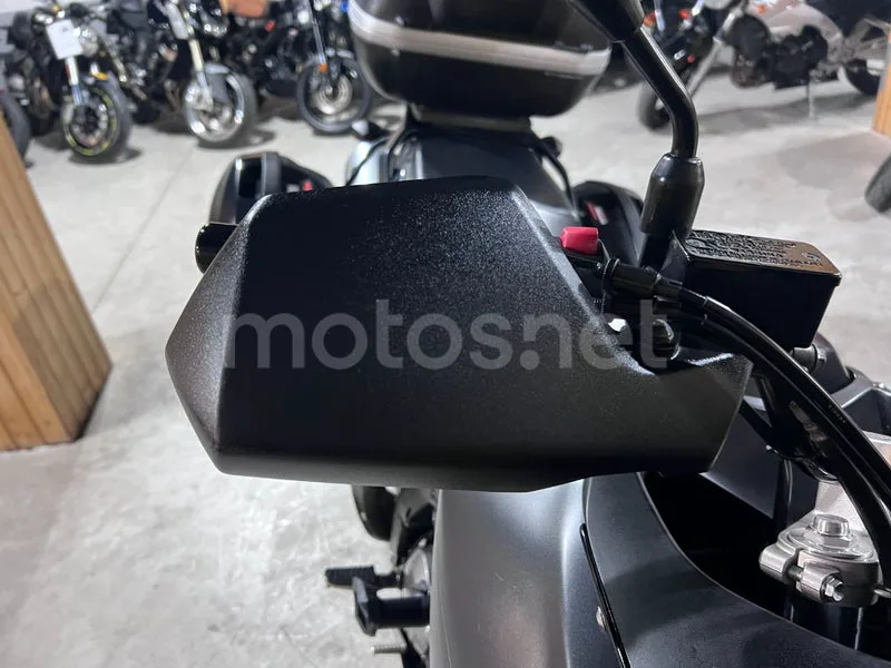 Suzuki V-Strom 650 - Vista 40