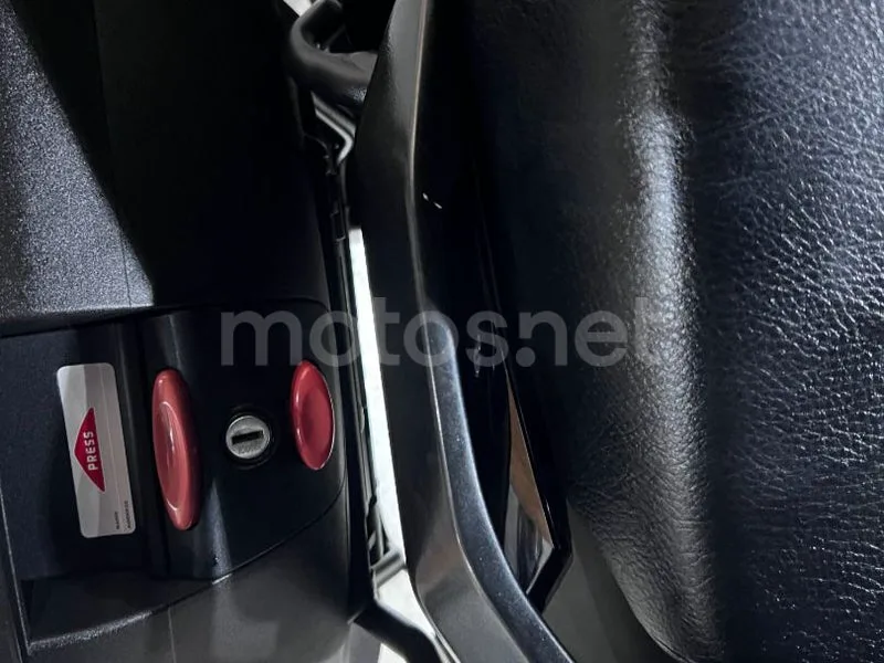 Suzuki V-Strom 650 - Vista 60