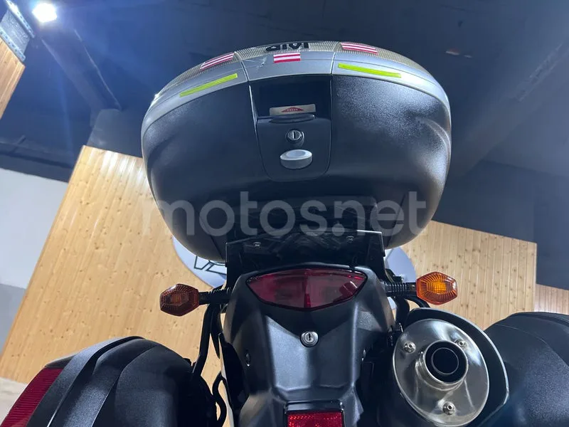 Suzuki V-Strom 650 - Vista 8