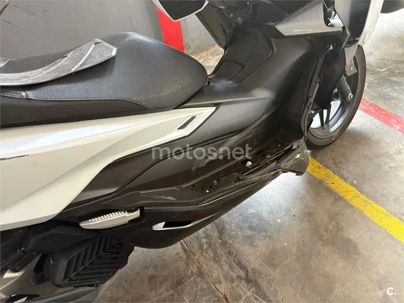 Honda Forza 125 - Vista 4