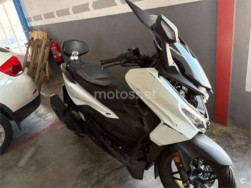 Honda Forza 125 - Vista 5