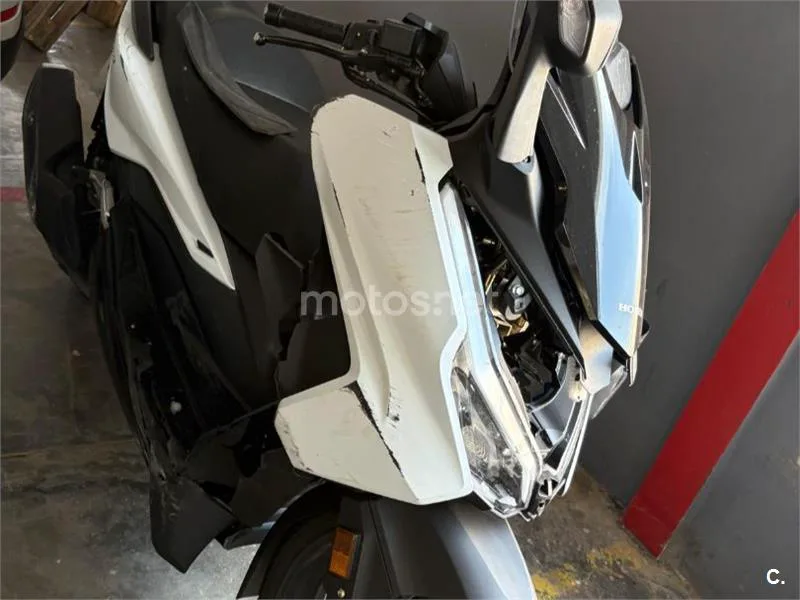 Honda Forza 125 - Vista 6