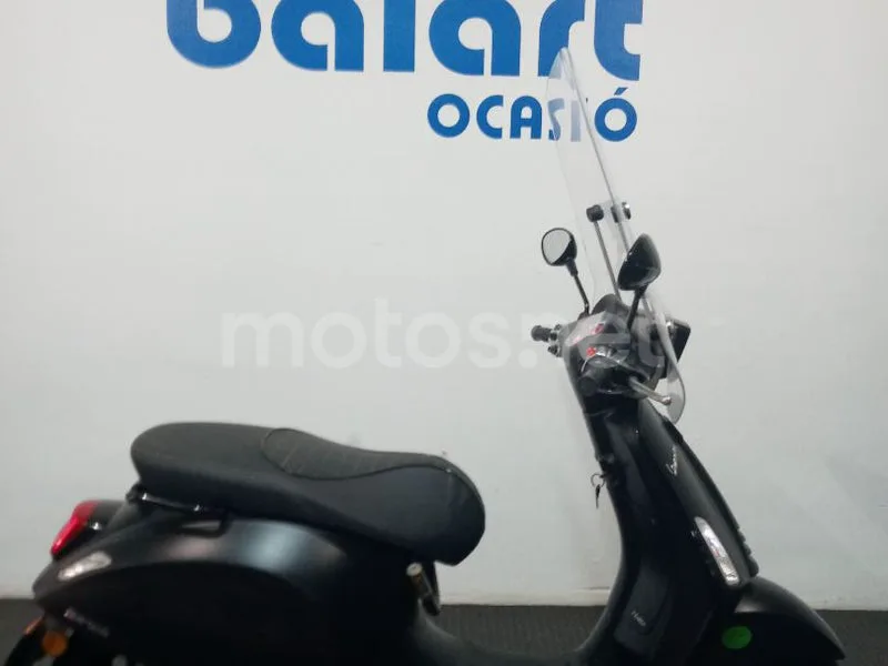 Vespa Sprint 125 - Vista 9