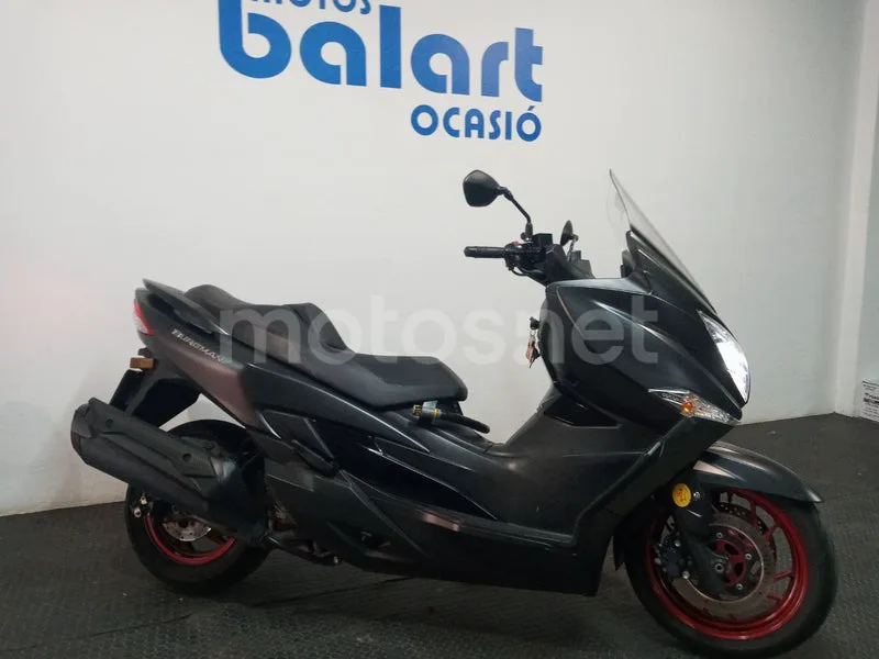 Suzuki Burgman 400 - Vista 9