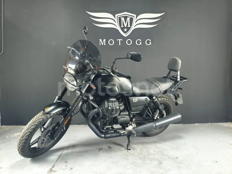 Moto Guzzi V7 6400 € 2023 Granada - 1