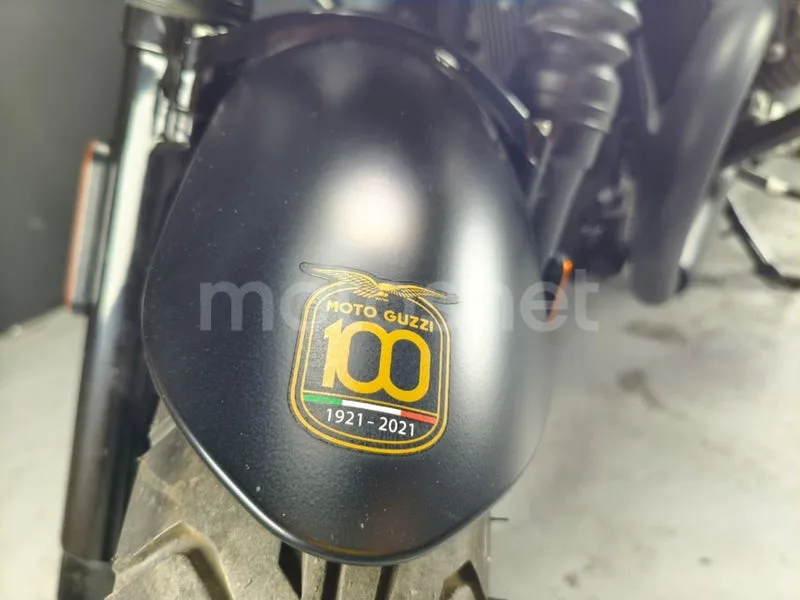 Moto Guzzi V7 - Vista 11