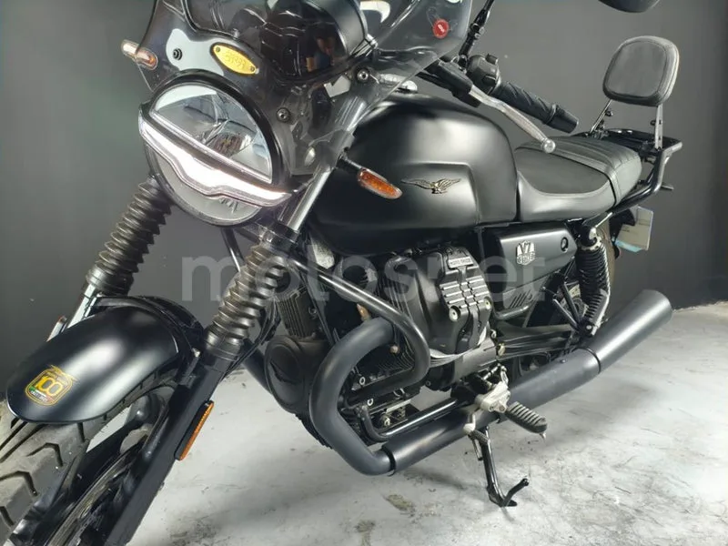 Moto Guzzi V7 - Vista 10