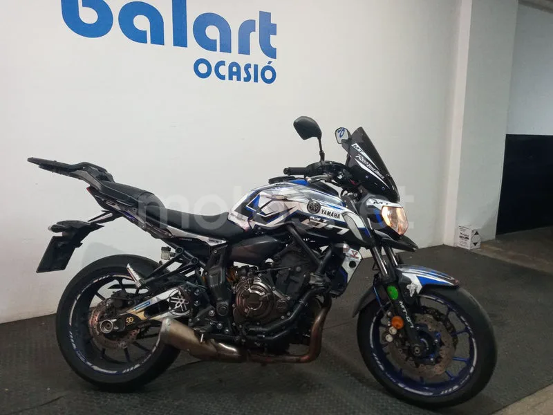 Yamaha MT-07 - Vista 14
