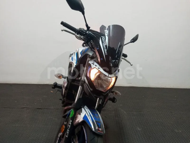 Yamaha MT-07 - Vista 8