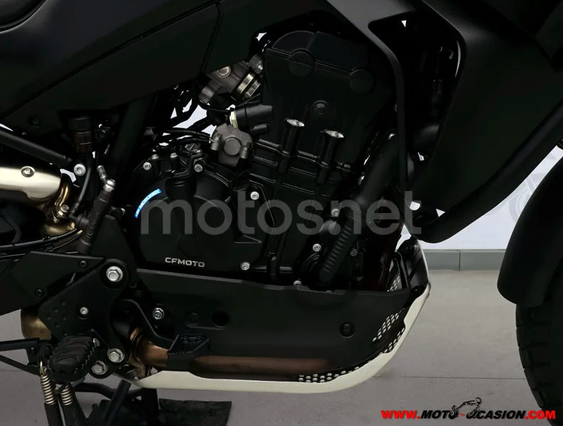 CFMOTO 800MT - Vista 5